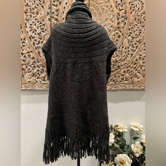 CAbi Cap Sleeve Charcoal Gray Sweater Cardigan with Fringe- size L - Picture 3 of 12